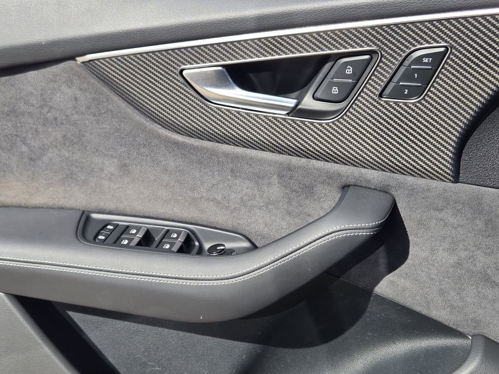 Used 2024 Audi SQ8 Prestige image 28
