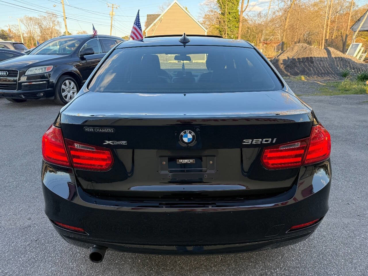Used 2013 BMW 320i xDrive 320i xDrive AWD 4dr Sedan image 7