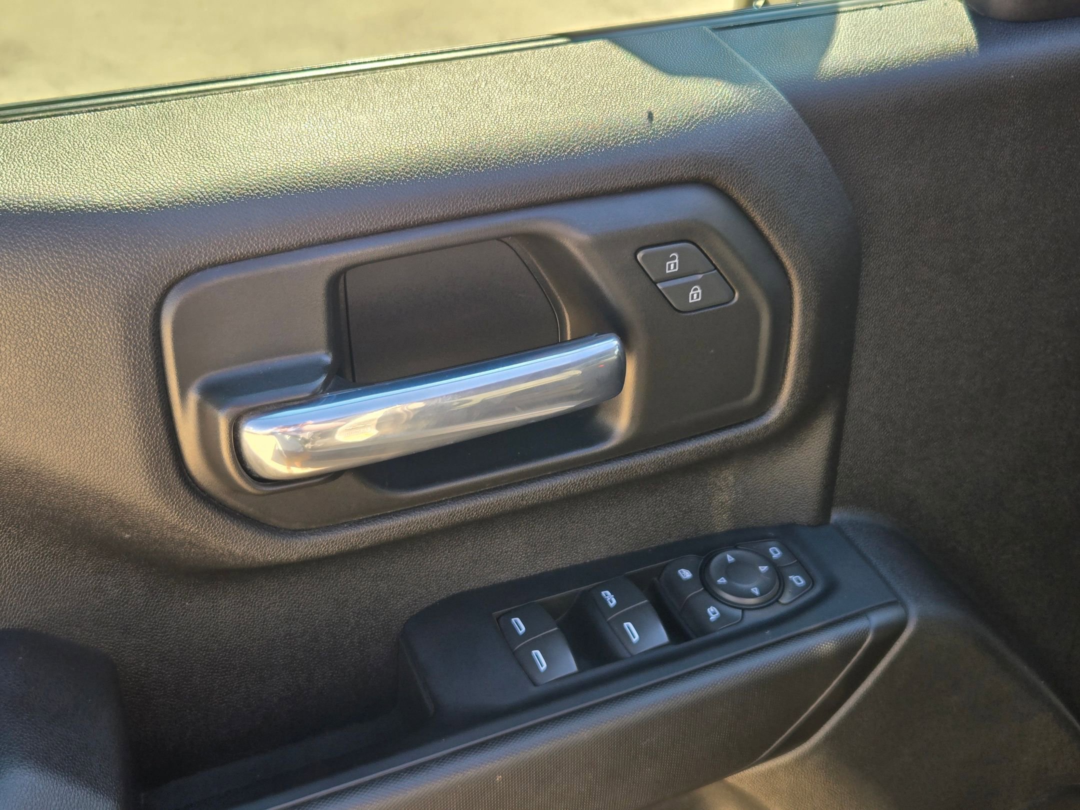 Certified 2024 Chevrolet Silverado 2500 Custom w/ Custom Value Package image 12