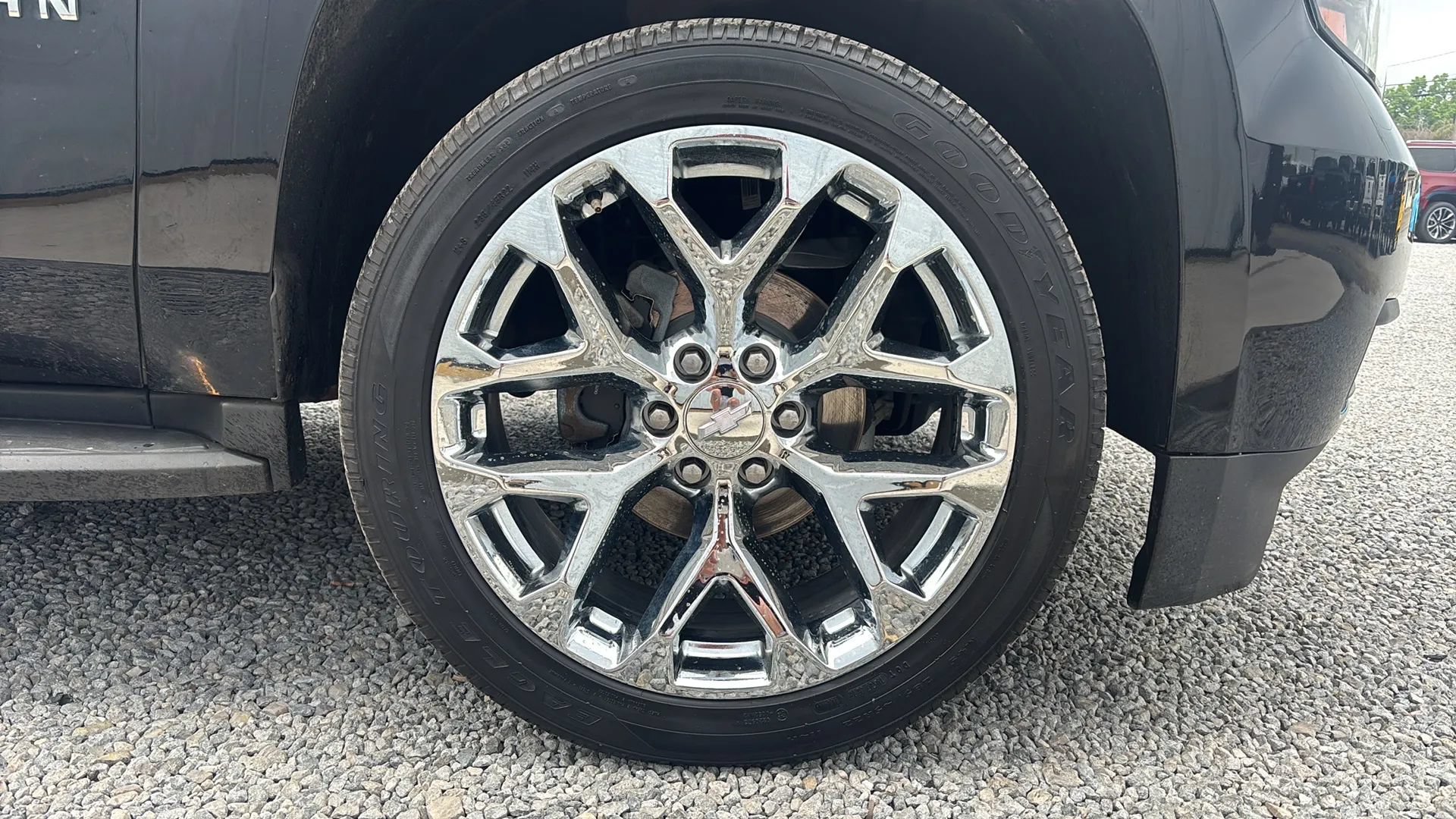Used 2015 Chevrolet Suburban LT AWD/4WD image 8