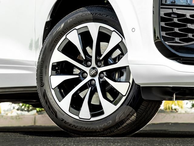 New 2026 Audi Q3 quattro 2.0T AWD/4WD image 7