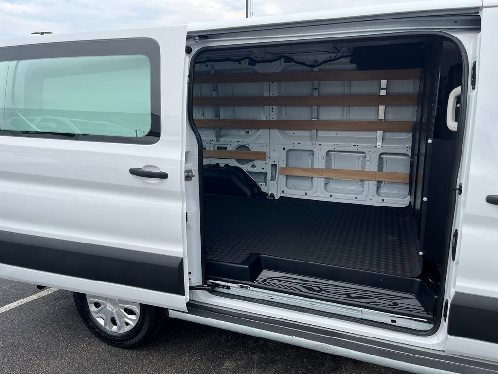 Used 2025 Ford Transit 250 Low Roof w/ Exterior Upgrade Package RWD image 27