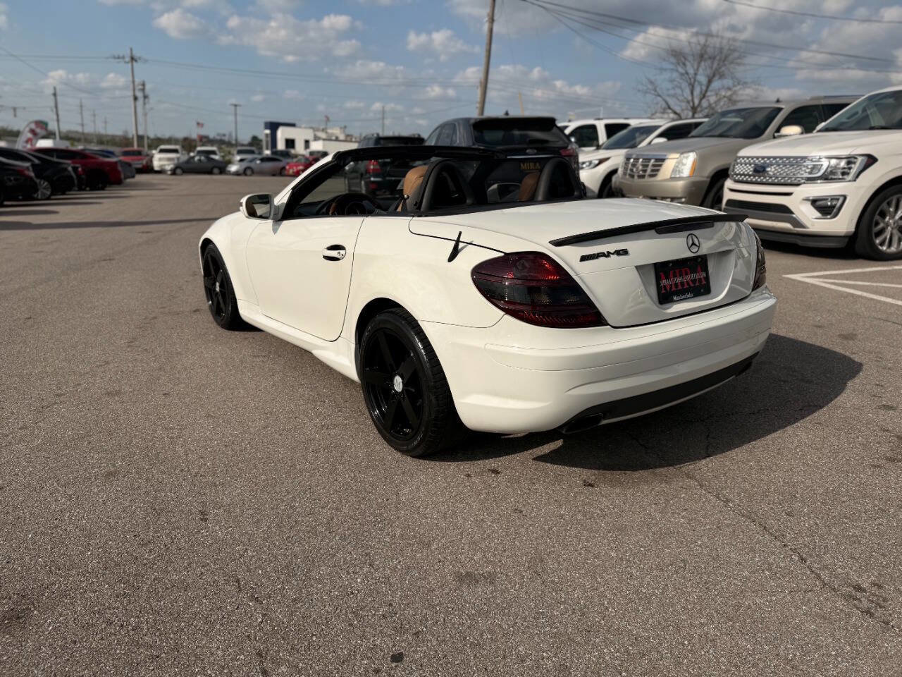 Used 2011 Mercedes-Benz SLK 300 image 8
