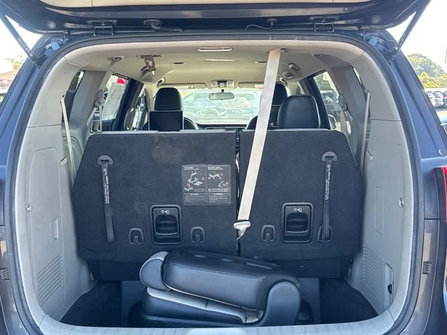Used 2019 Kia Sedona EX FWD image 12