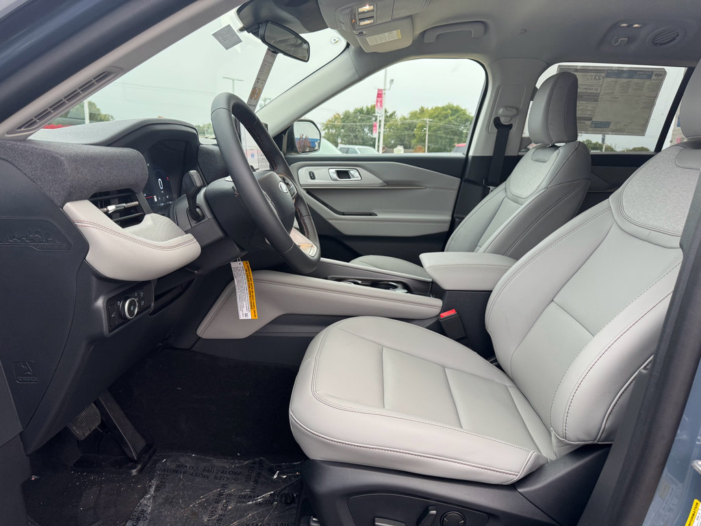 New 2026 Ford Explorer Active image 29