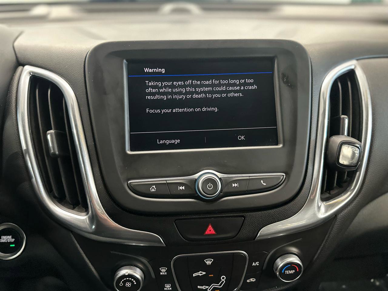 Used 2021 Chevrolet Equinox LT image 23