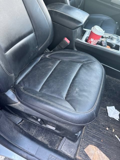 Used 2022 Ford Explorer XLT w/ Equipment Group 202A AWD/4WD image 13
