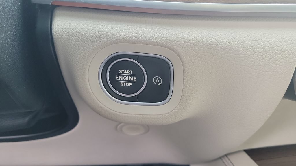Used 2022 Mercedes-Benz GLE 350 4MATIC image 24