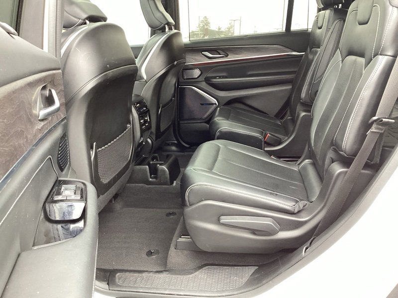 Used 2021 Jeep Grand Cherokee L Overland w/ Luxury Tech Group IV image 25