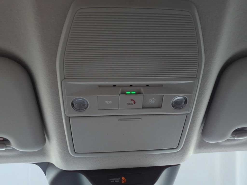 New 2026 Nissan Kicks SR FWD image 24