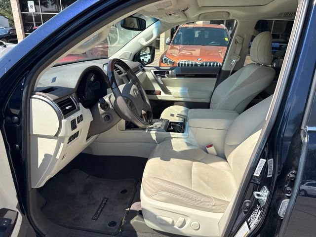 Used 2019 Lexus GX 460 Premium w/ Premium Package AWD/4WD image 13