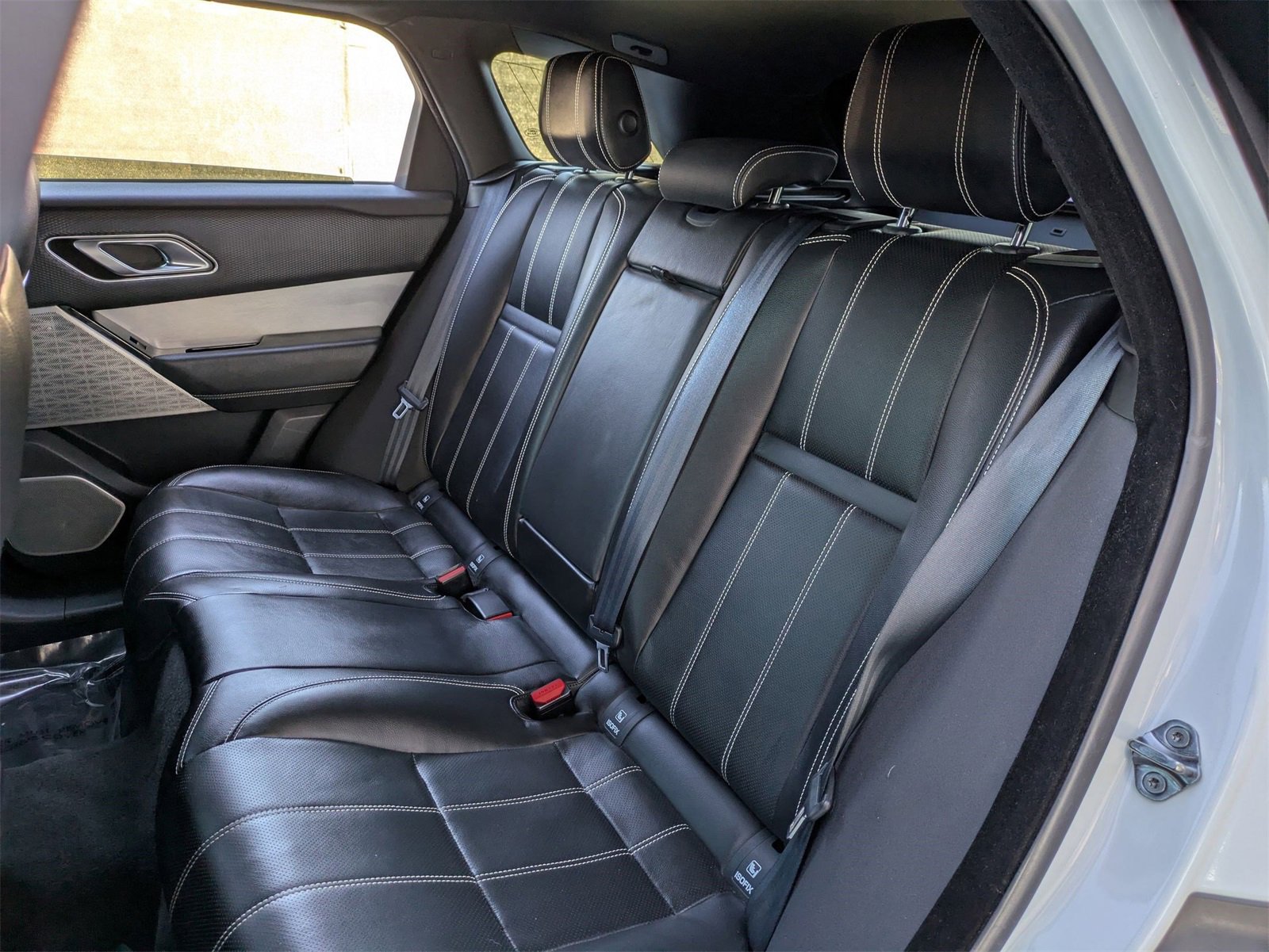 Used 2020 Land Rover Range Rover Velar R-Dynamic S image 31