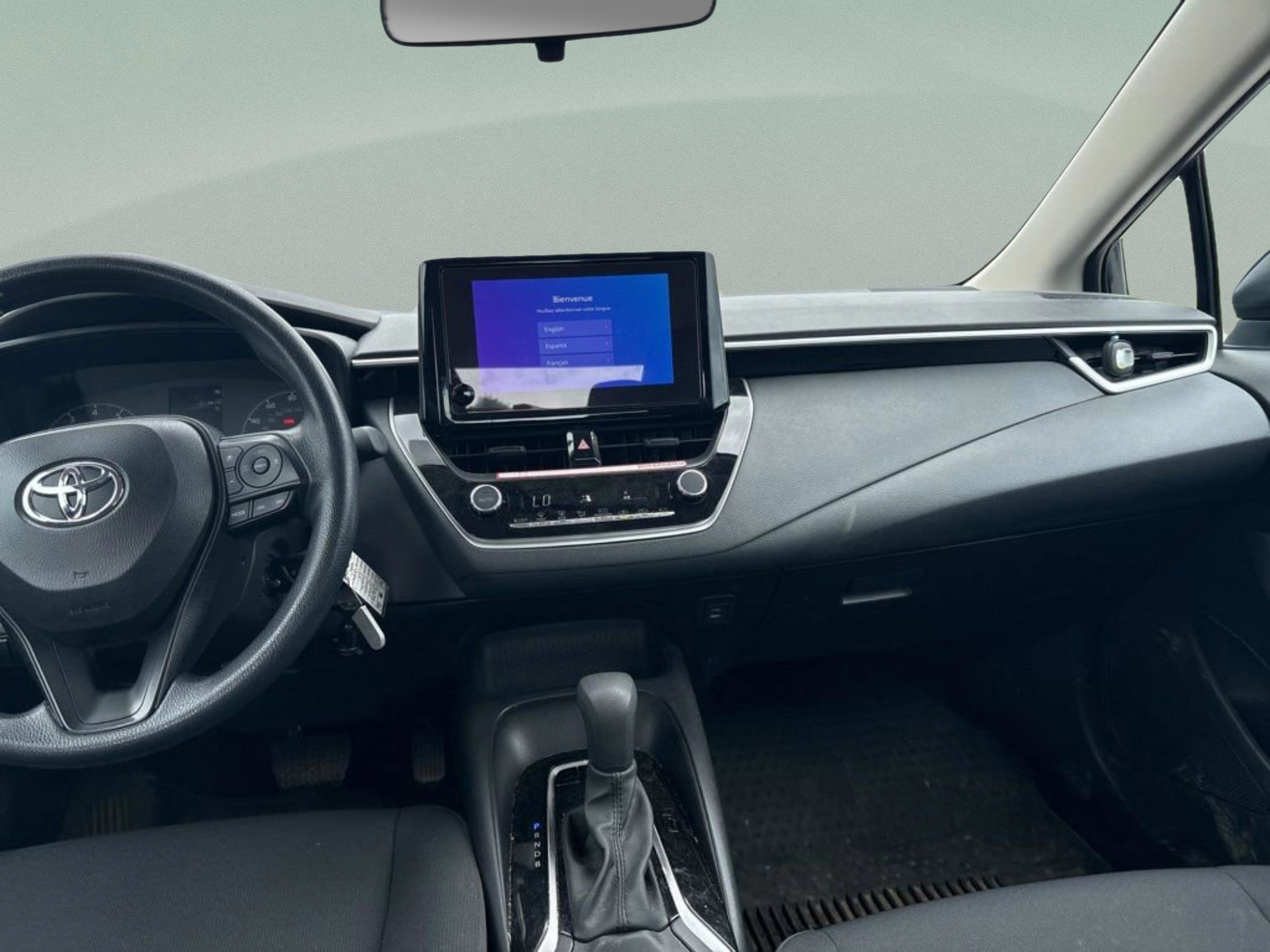 Used 2025 Toyota Corolla LE FWD image 10