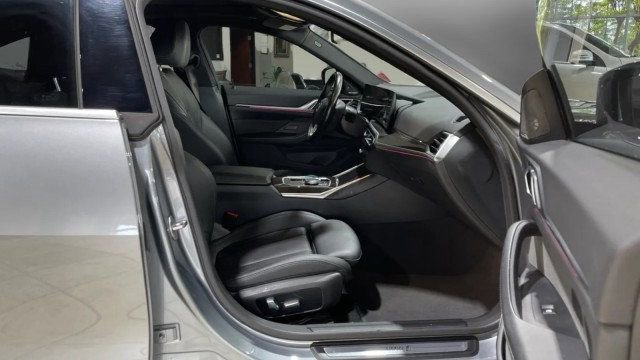 Used 2023 BMW i4 eDrive35 w/ Premium Package image 13