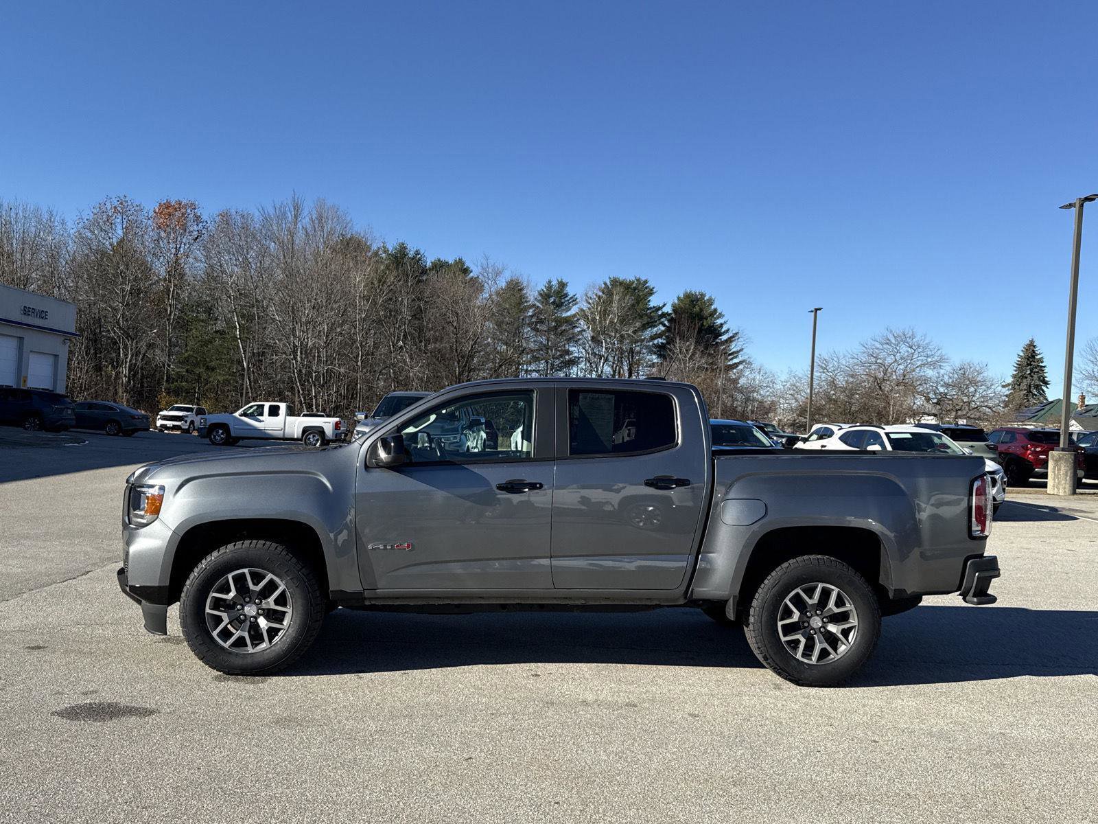 Used 2022 GMC Canyon AT4 w/ Trailering Package image 4