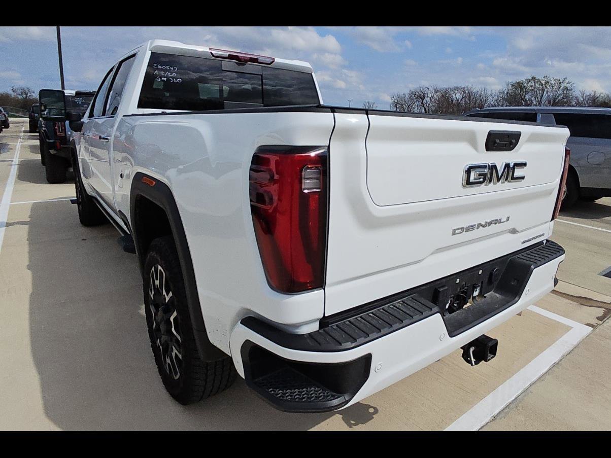 Used 2025 GMC Sierra 2500 Denali Ultimate image 6