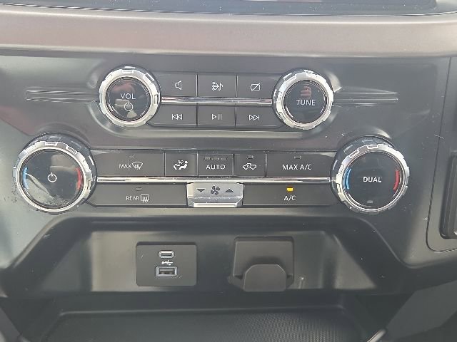 Used 2024 Ford F150 XLT AWD/4WD image 29