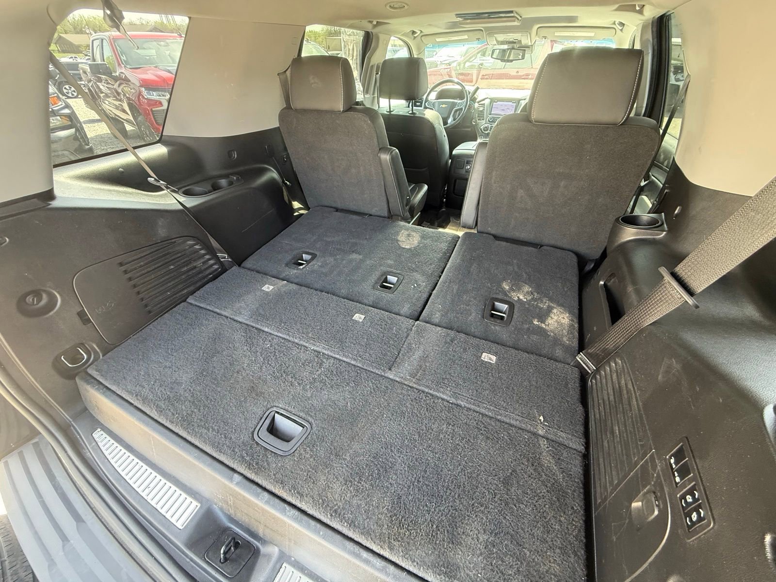 Used 2018 Chevrolet Tahoe Premier AWD/4WD image 25