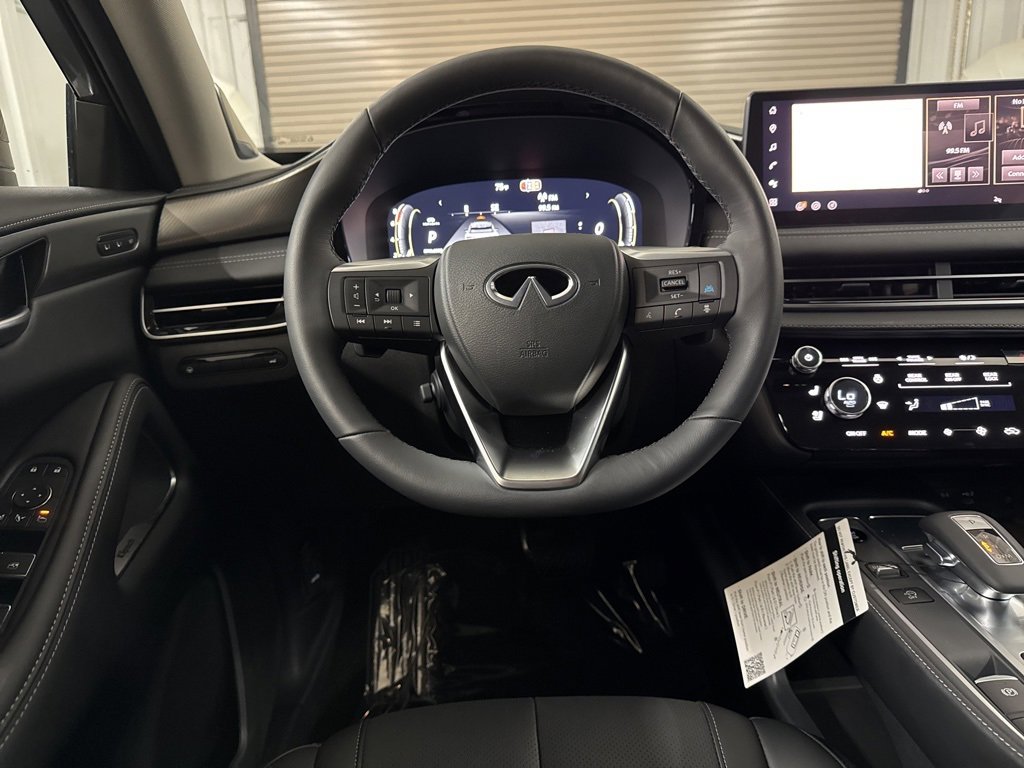 New 2026 INFINITI QX60 Luxe w/ Family Package image 9