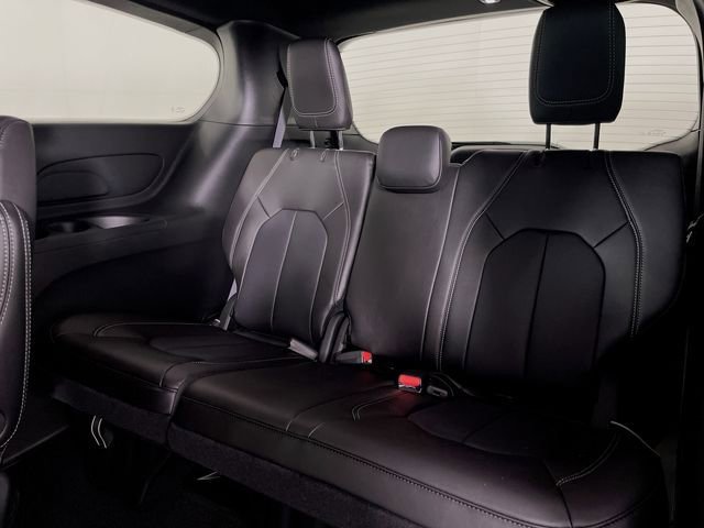 New 2026 Chrysler Pacifica Select image 24