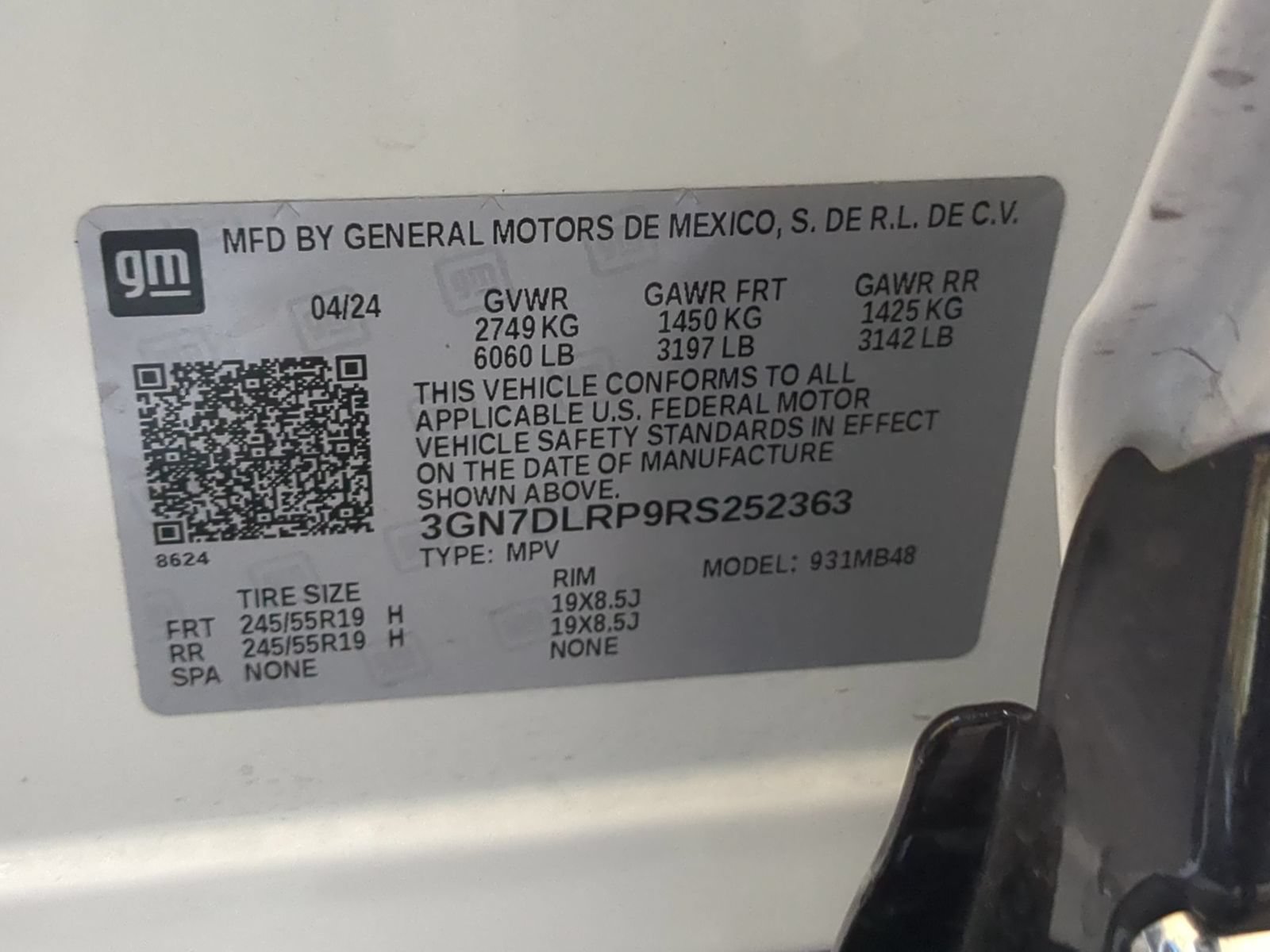 Used 2024 Chevrolet Equinox EV LT w/ LPO, Blackout Package FWD image 30
