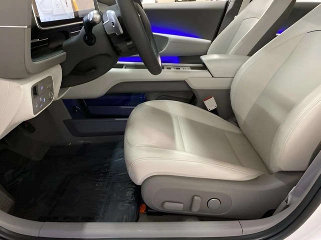 Used 2025 Hyundai Ioniq 6 SEL RWD image 61
