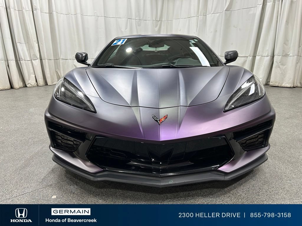 Used 2021 Chevrolet Corvette Stingray Coupe w/ Z51 Performance Package RWD image 3