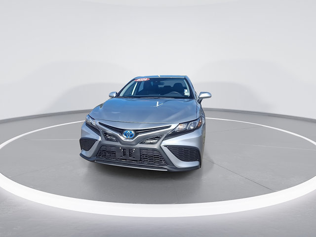 Used 2024 Toyota Camry SE w/ Cold Weather Package FWD image 3
