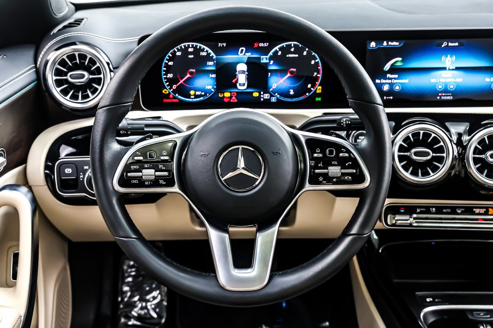 Used 2020 Mercedes-Benz CLA 250 image 18