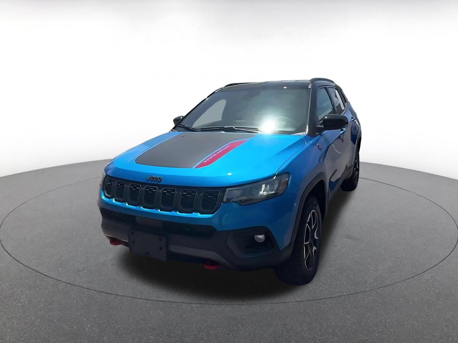 Used 2025 Jeep Compass Trailhawk AWD/4WD image 8
