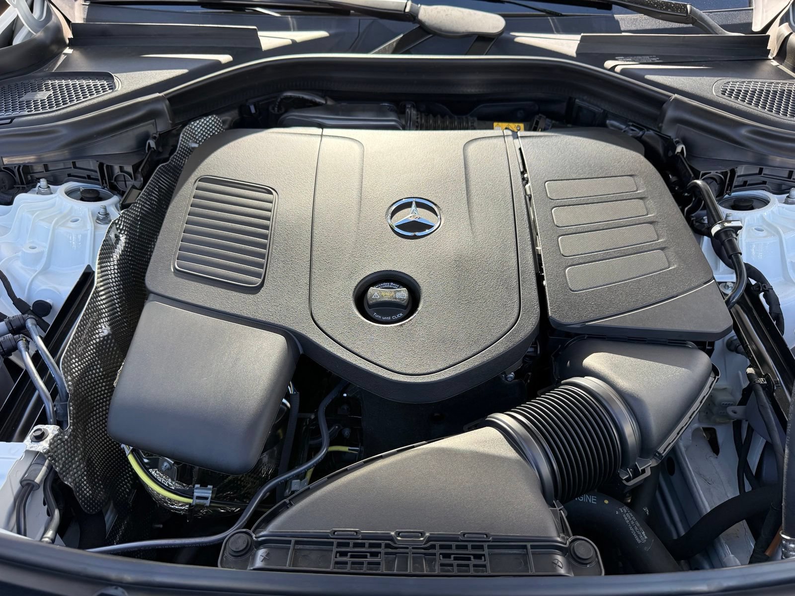 Used 2025 Mercedes-Benz GLC 300 image 40