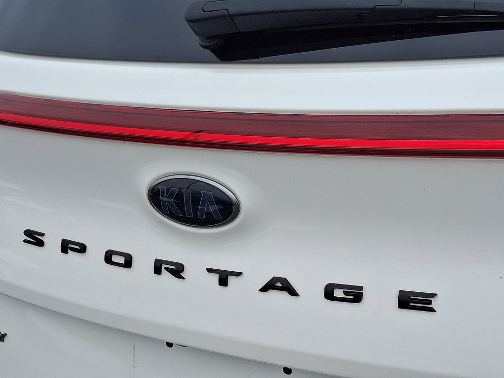 Used 2022 Kia Sportage Nightfall Edition w/ Nighfall AWD Premium Package image 17