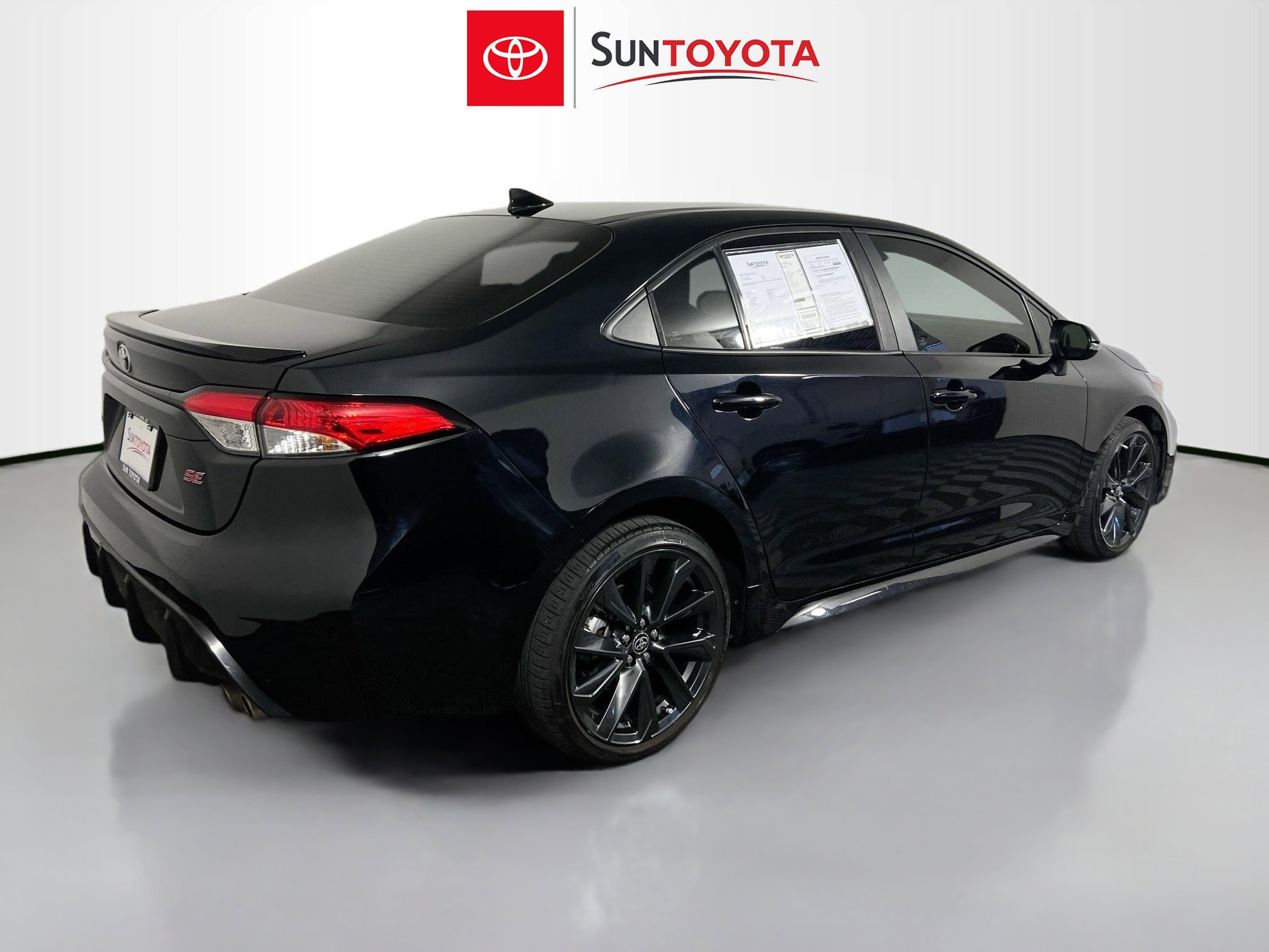 Used 2023 Toyota Corolla SE FWD image 4