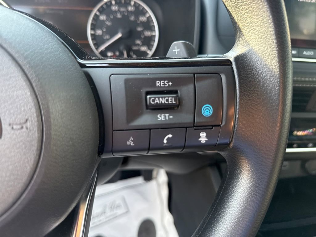 Used 2023 Nissan Rogue SV FWD image 21