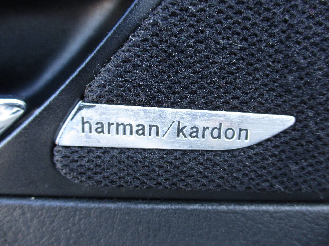 Used 2004 BMW 330Ci Convertible image 25