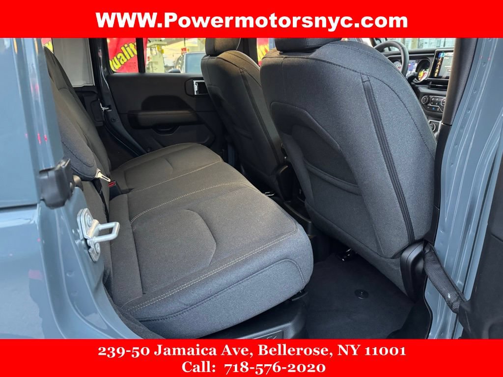 Used 2025 Jeep Wrangler Unlimited Sahara w/ Safety Group AWD/4WD image 23