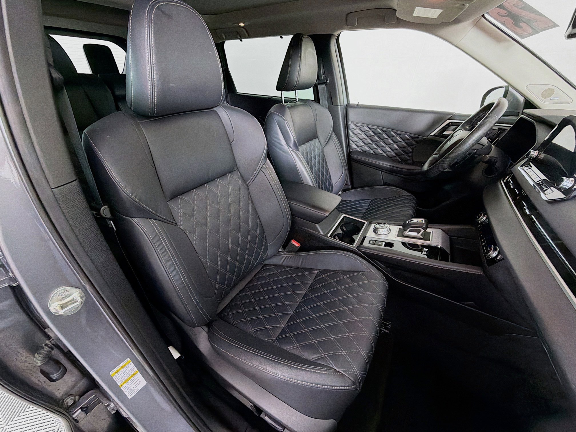 Used 2023 Mitsubishi Outlander SEL image 31