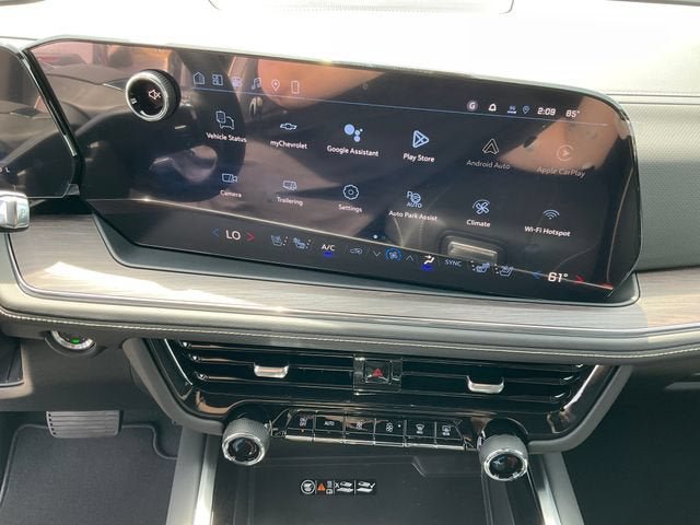 New 2026 Chevrolet Suburban Premier AWD/4WD image 11
