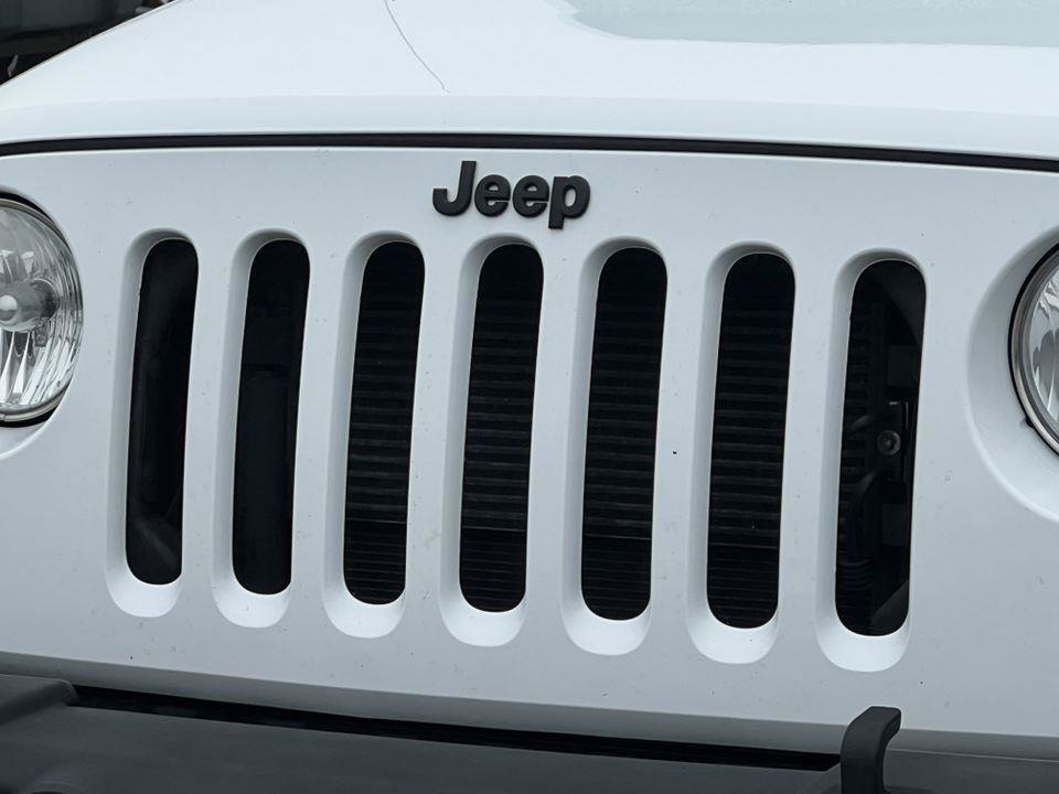 Used 2014 Jeep Wrangler Unlimited Sport w/ Quick Order Package 24S AWD/4WD image 6