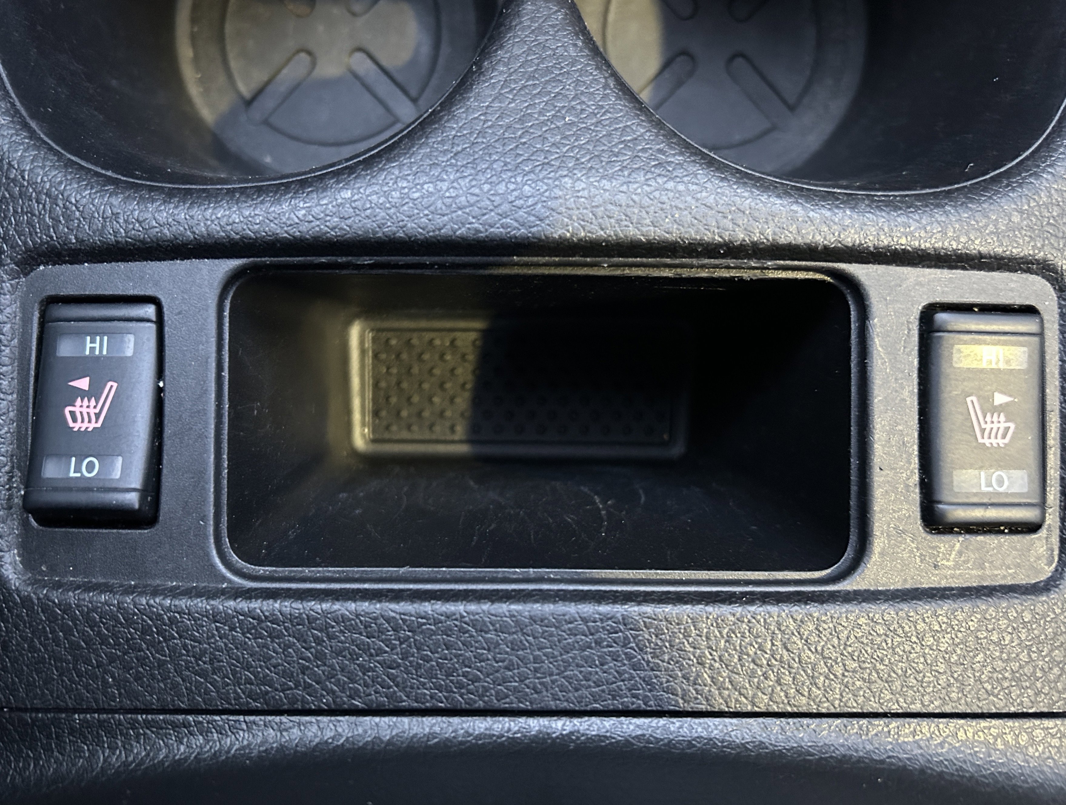 Used 2020 Nissan Rogue SV image 31