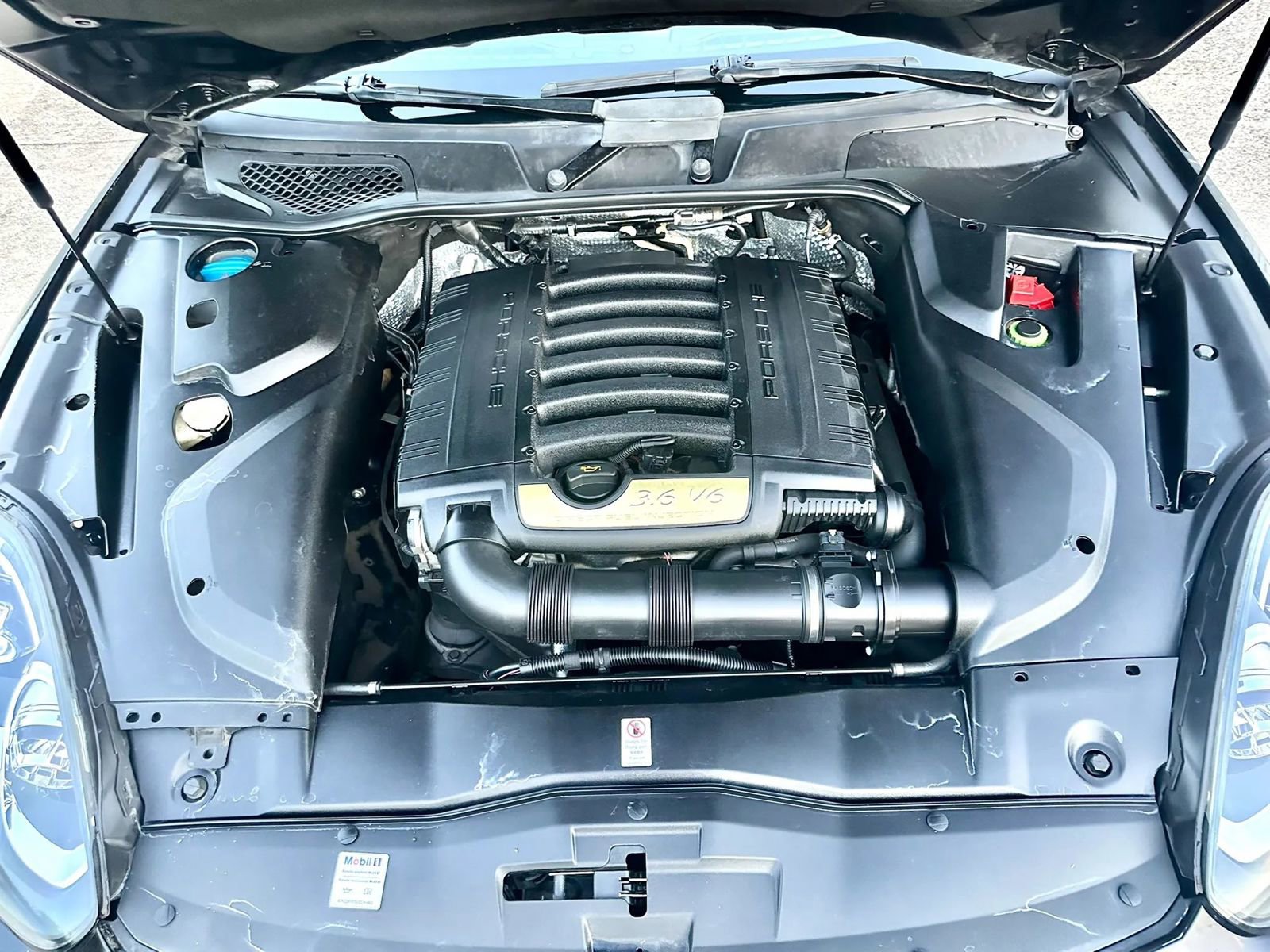 Used 2018 Porsche Cayenne AWD/4WD image 36