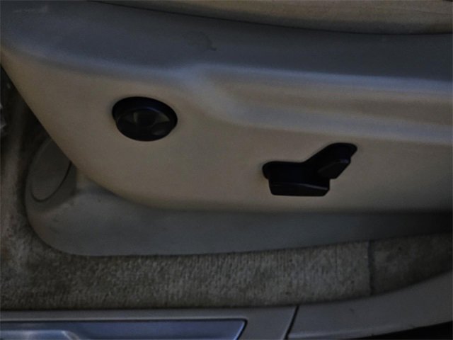 Used 2018 Jeep Grand Cherokee Overland image 25