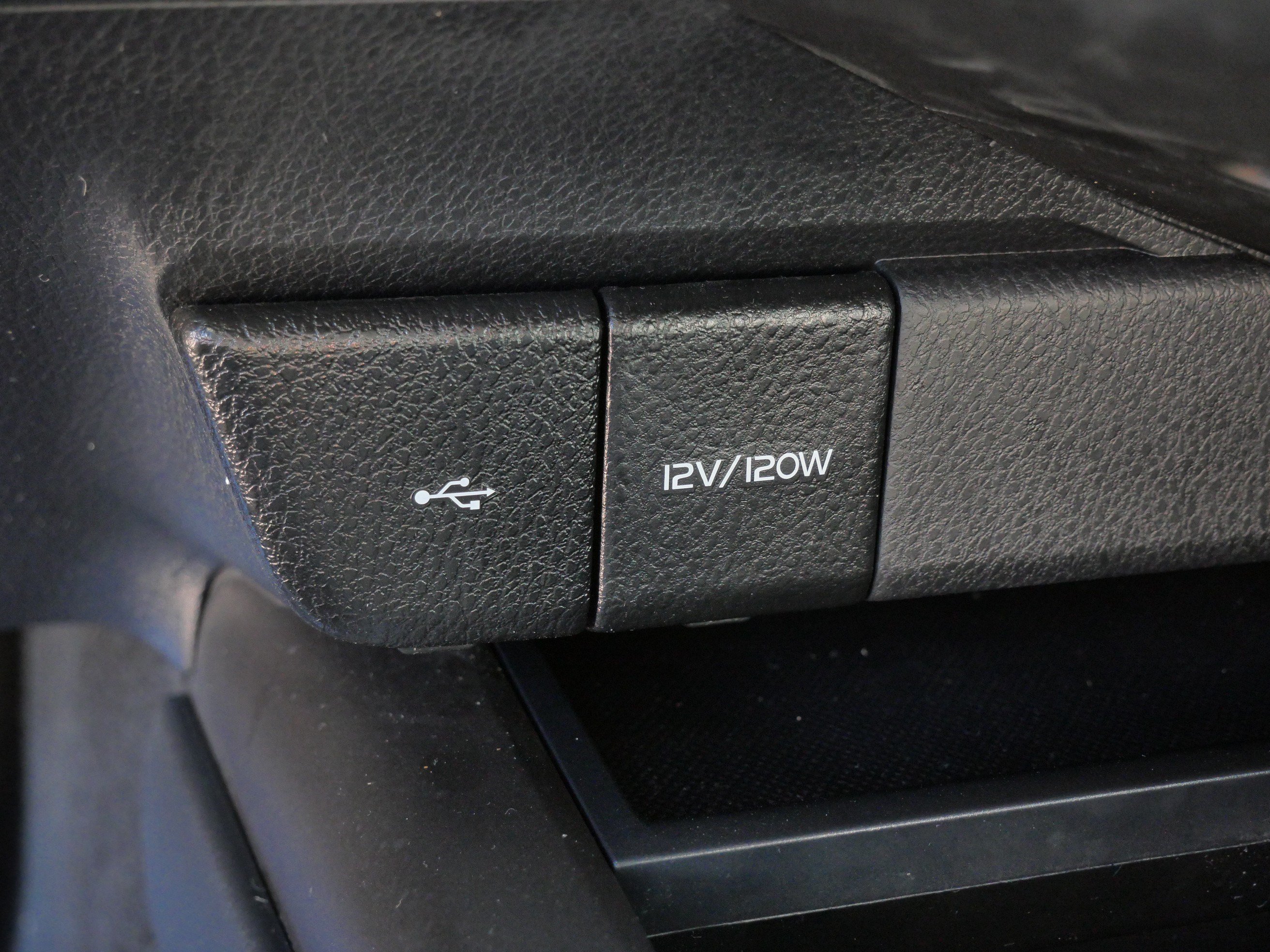 Used 2024 Toyota Camry SE w/ Protection Package (Q2) (TMS) FWD image 31