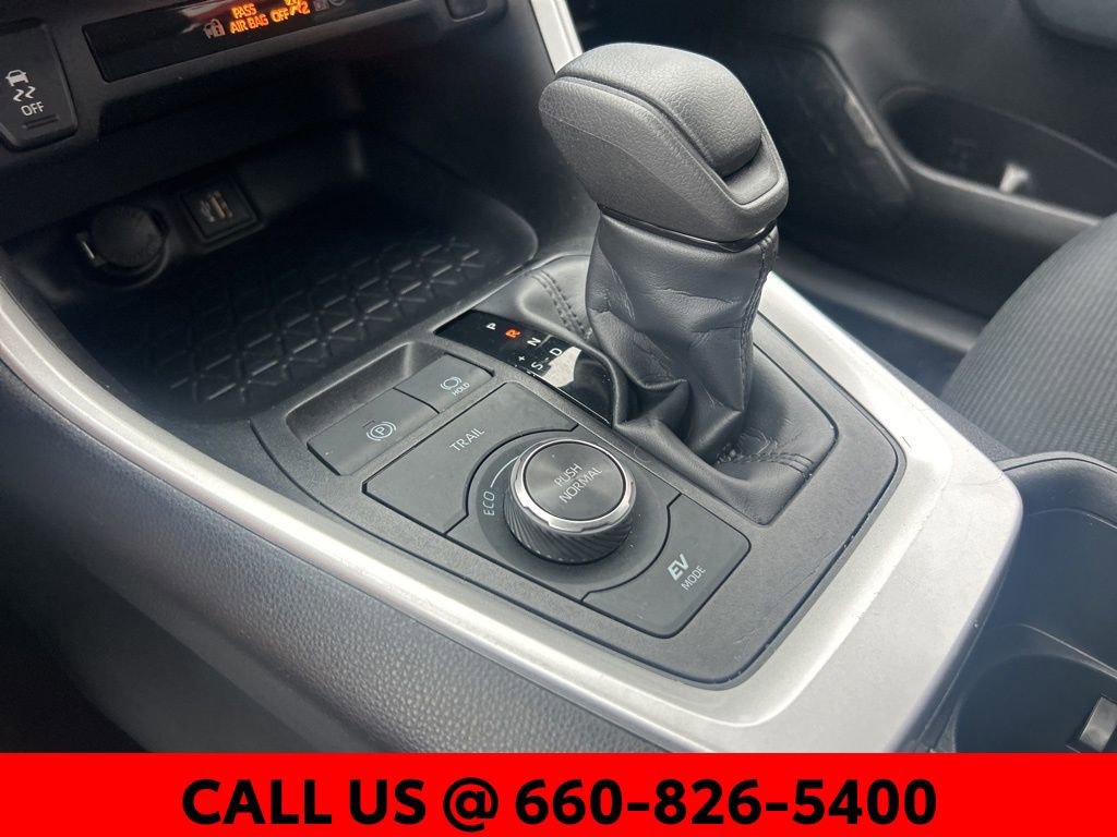 Used 2025 Toyota RAV4 LE image 22
