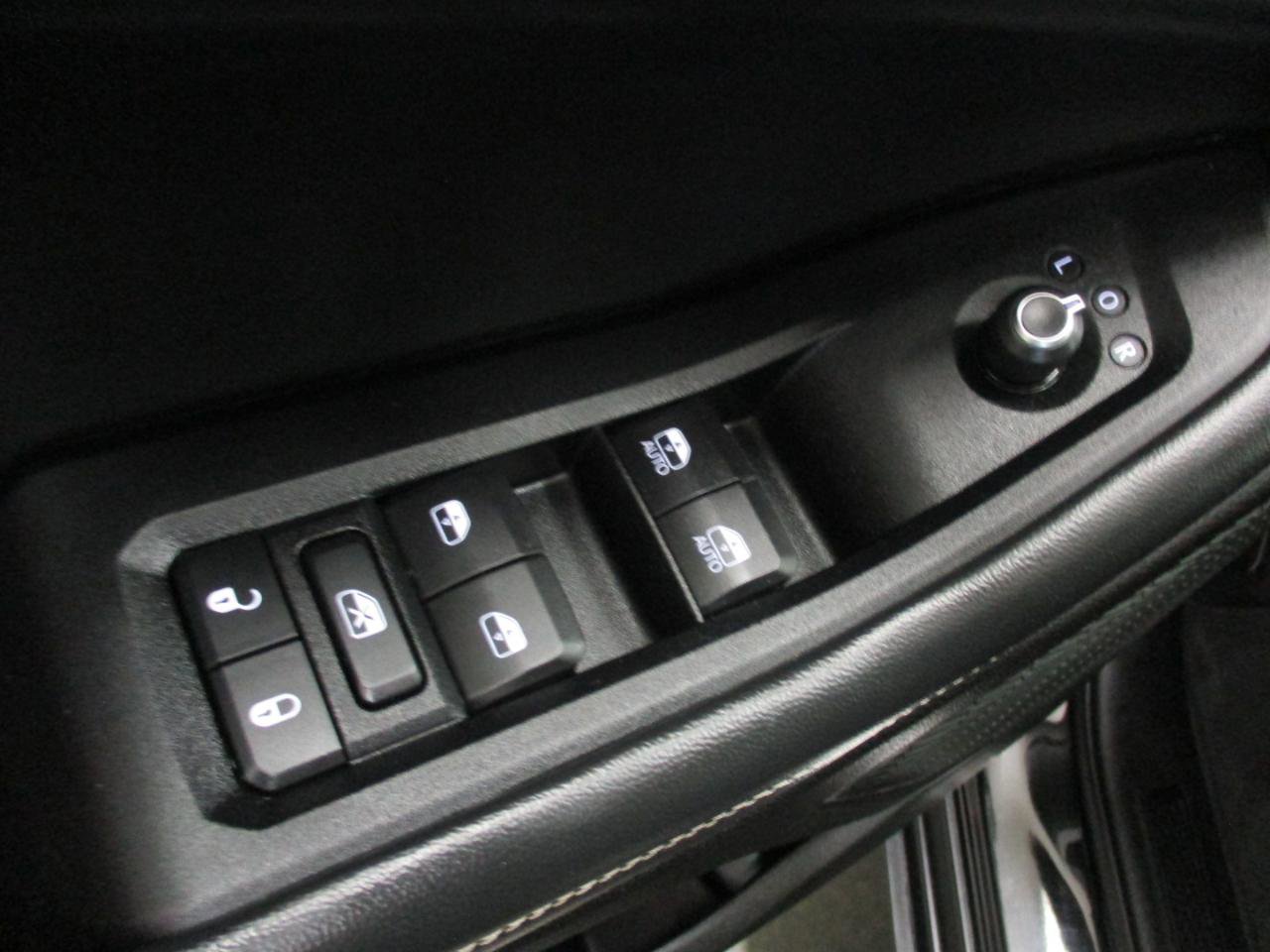 Used 2022 Jeep Grand Cherokee Altitude AWD/4WD image 16