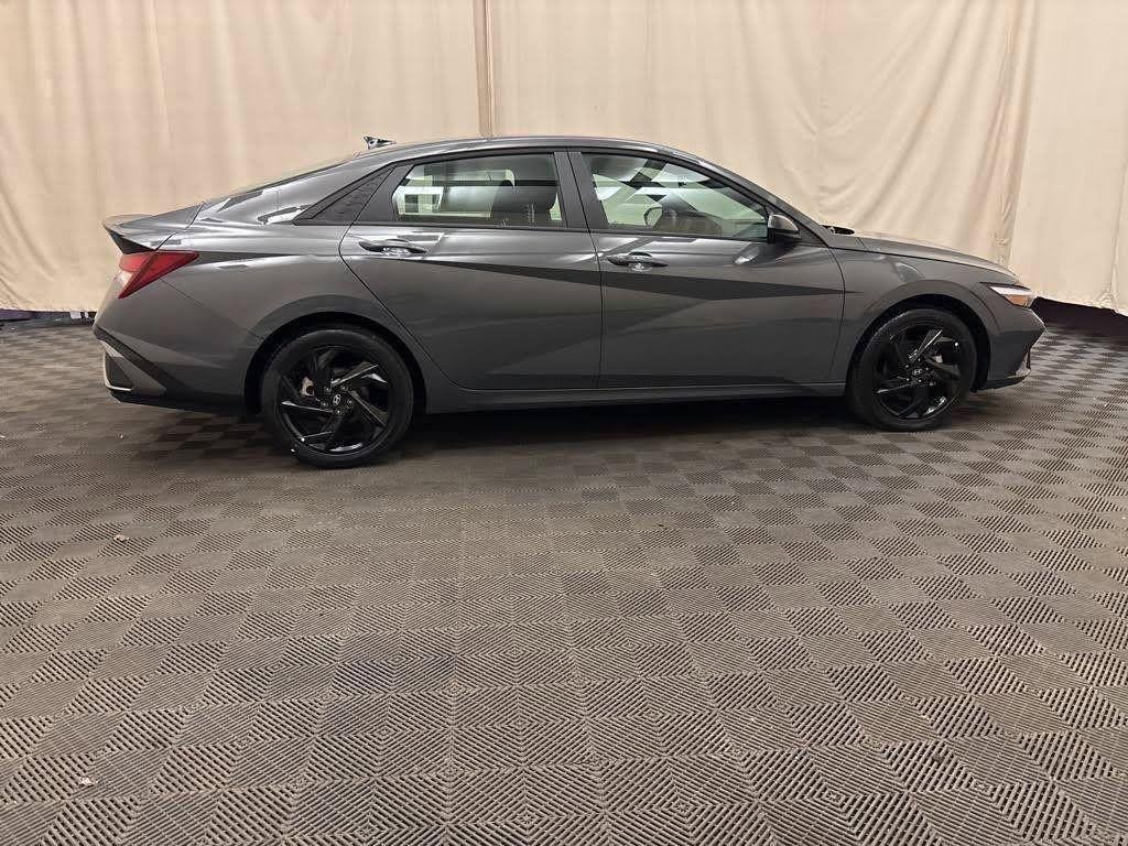 New 2026 Hyundai Elantra Sport FWD image 4