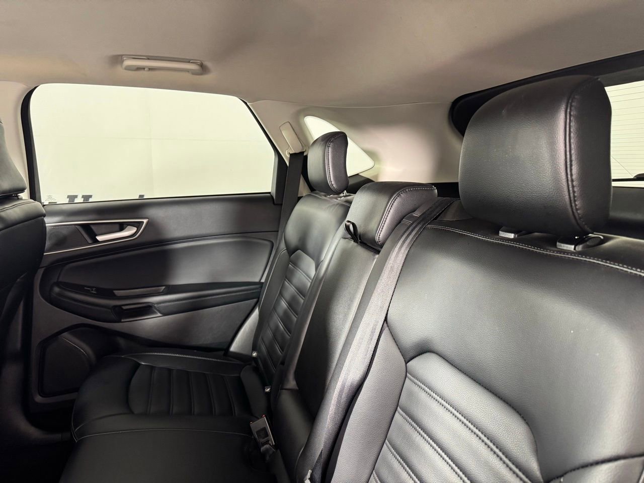 Used 2023 Ford Edge SEL image 29