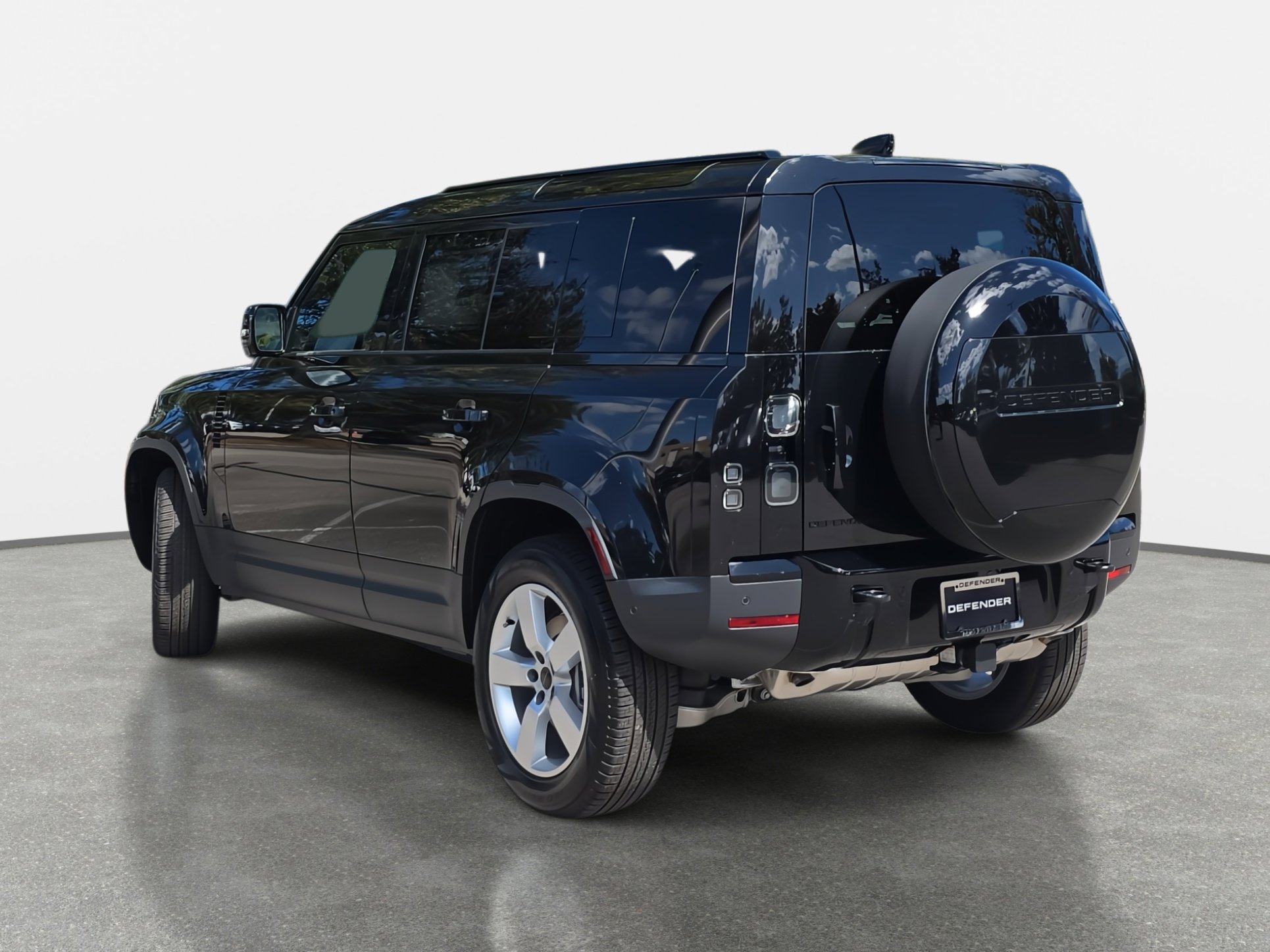 New 2026 Land Rover Defender 110 S image 7
