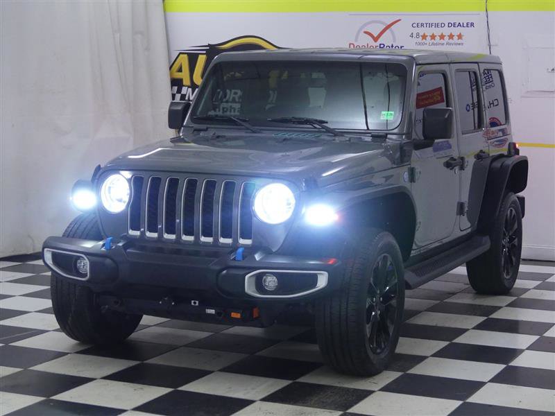 Used 2022 Jeep Wrangler Unlimited Sahara image 2