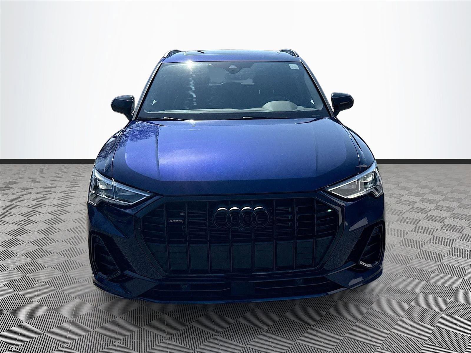 Certified 2025 Audi Q3 2.0T Premium Plus w/ Premium Plus Package image 2